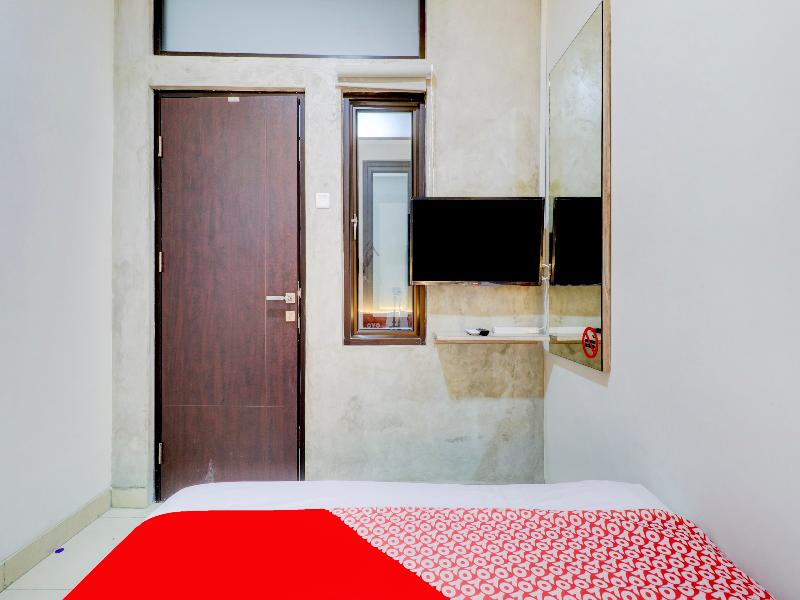 OYO 90215 Ada Residence - Oda