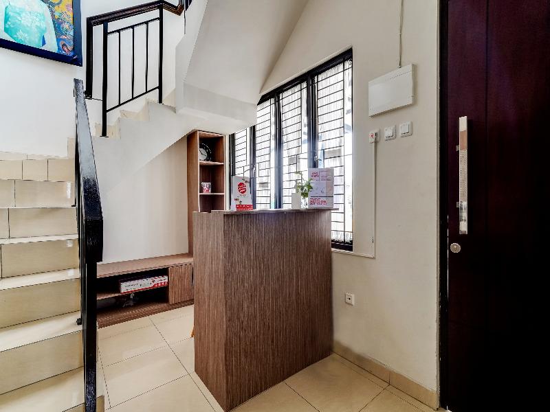 OYO 90211 I-sidji Inn - Lobi
