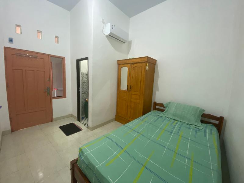 OYO 90111 Almeerah Homestay Syariah - Oda