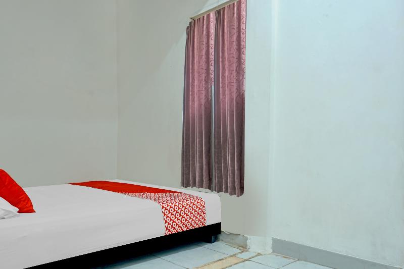 OYO 90117 Anugrah Homestay - Oda