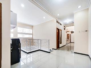 OYO 90383 Avisha Guest House Syariah fotoÄŸrafÄ±