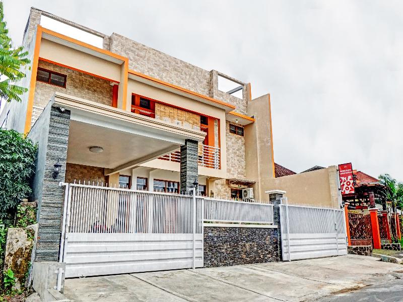 OYO 90383 Avisha Guest House Syariah - Genel