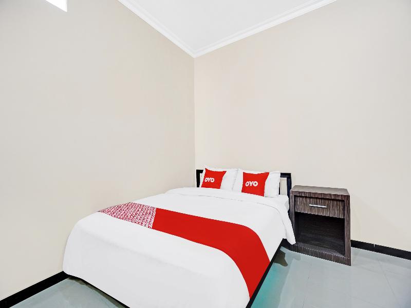 OYO 90383 Avisha Guest House Syariah - Oda