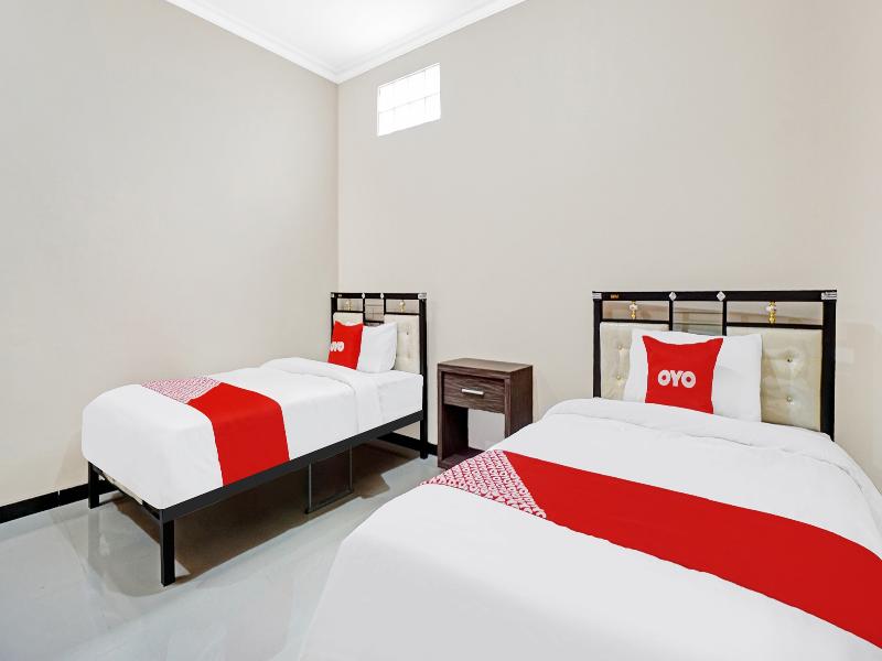 OYO 90383 Avisha Guest House Syariah - Oda