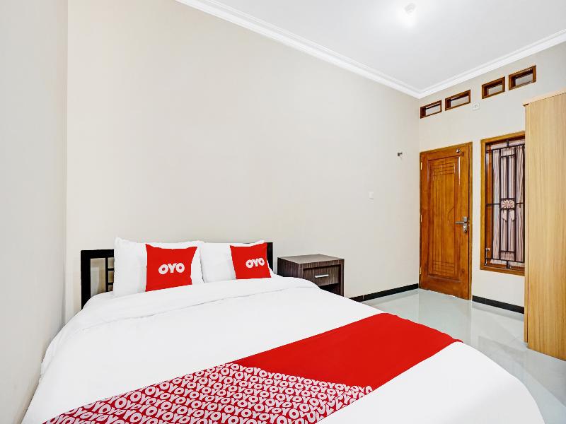 OYO 90383 Avisha Guest House Syariah - Oda