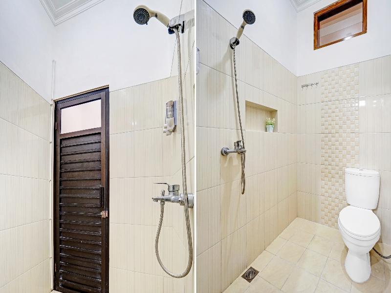 OYO 90383 Avisha Guest House Syariah - Oda