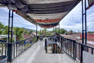 OYO 4010 Zaara Guest House Syariah otel fotoğrafı