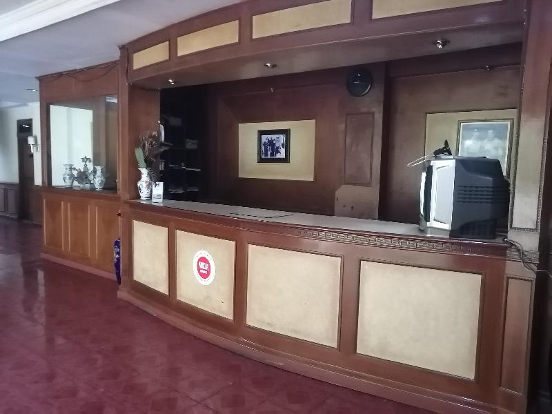 Super OYO 90382 Hotel Sarah Sukabumi - Lobi