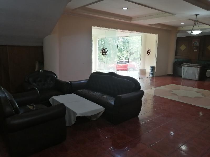 Super OYO 90382 Hotel Sarah Sukabumi - Lobi
