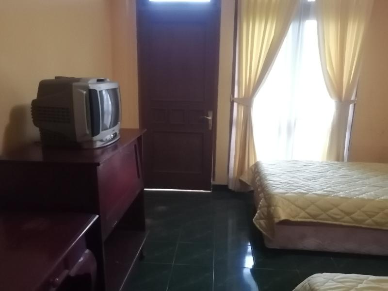 Super OYO 90382 Hotel Sarah Sukabumi - Oda