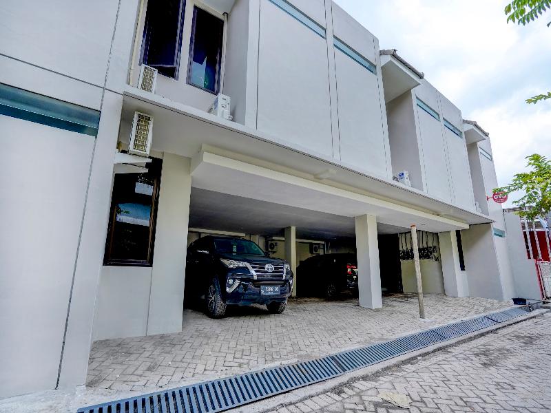 OYO 90154 Anugrah Rr Syariah - Genel