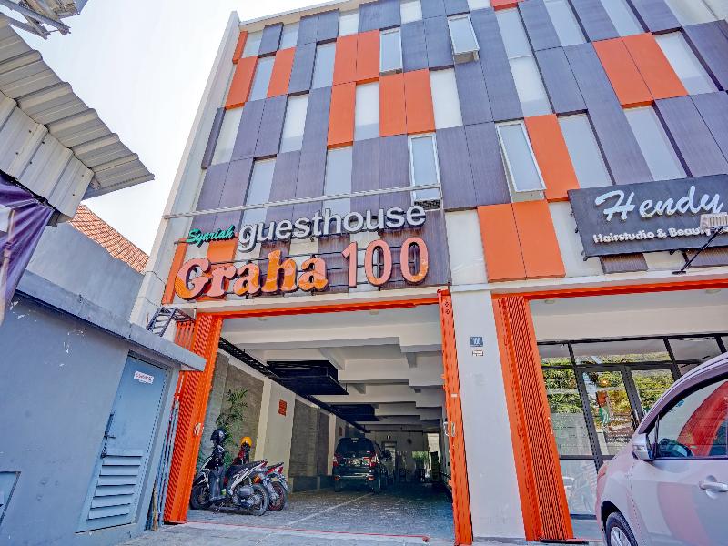 Super OYO 3905 Graha 100 Guest House Syariah - Genel