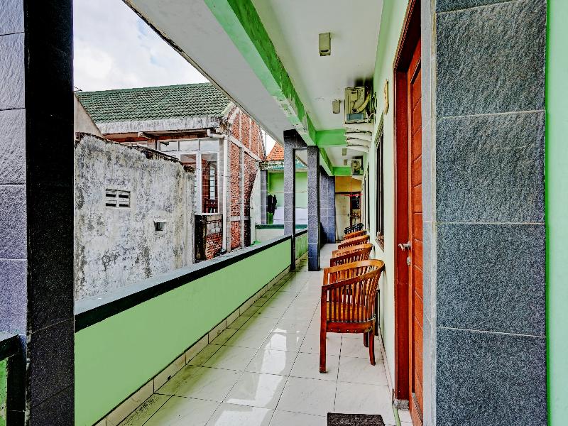 OYO 90361 Griya Noumi Syariah - Lobi