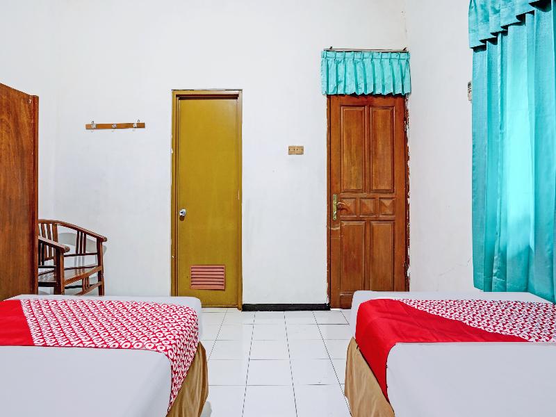 OYO 90361 Griya Noumi Syariah - Oda
