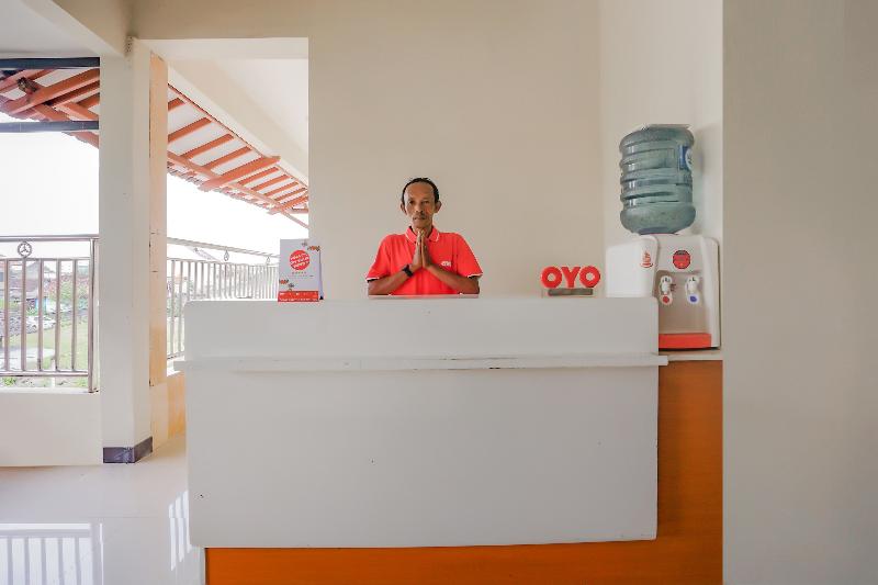 OYO 90210 Kenari House Syariah - Lobi