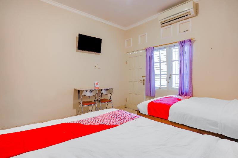OYO 90210 Kenari House Syariah - Oda