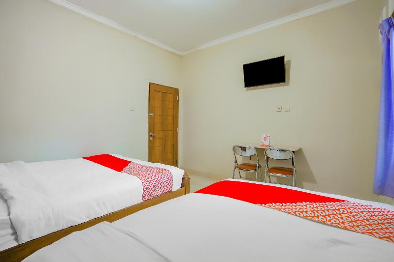 OYO 90210 Kenari House Syariah - Oda