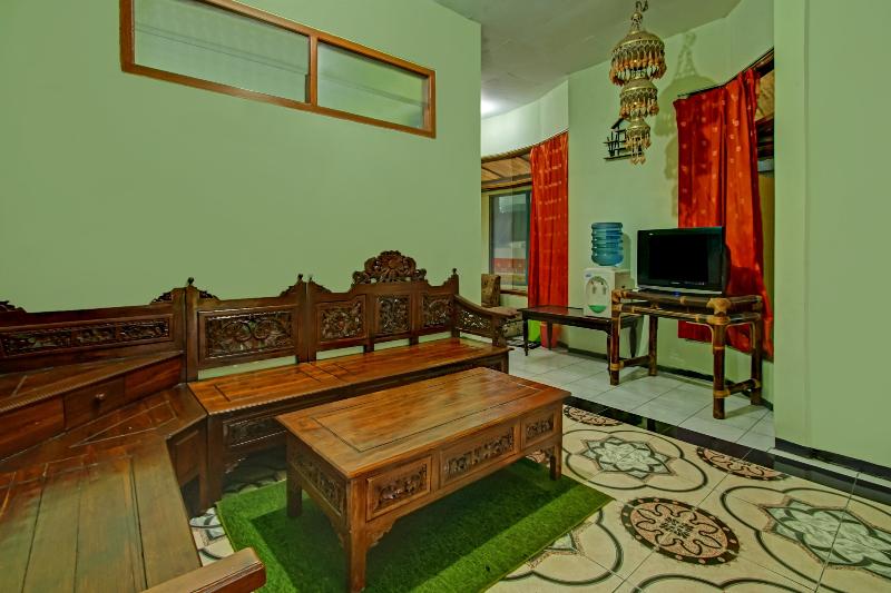 OYO 90031 Villa Papada - Lobi