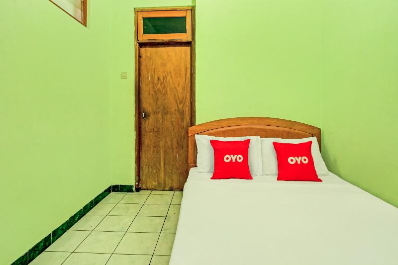 OYO 90031 Villa Papada - Oda