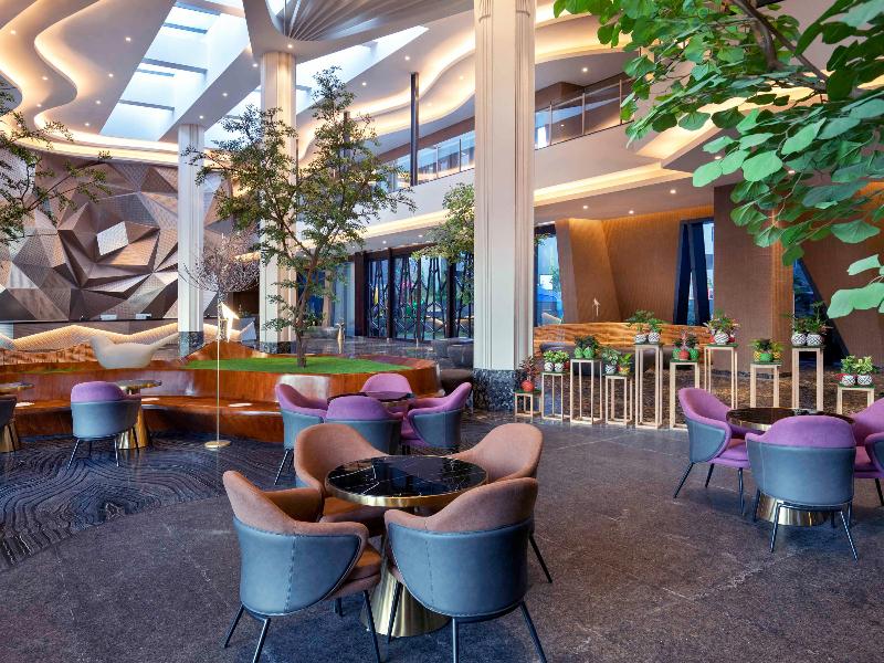 Grand Mercure Malang Mirama - Bar