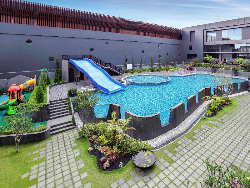 Grand Mercure Malang Mirama - Havuz