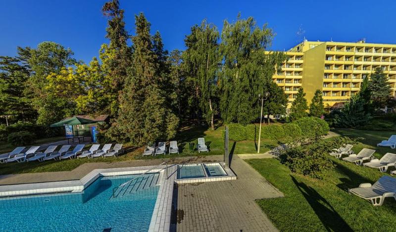 Hunguest Hotel Helios - Genel