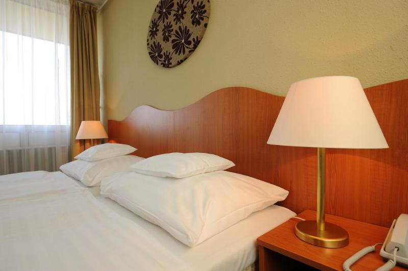 Hunguest Hotel Helios - Genel