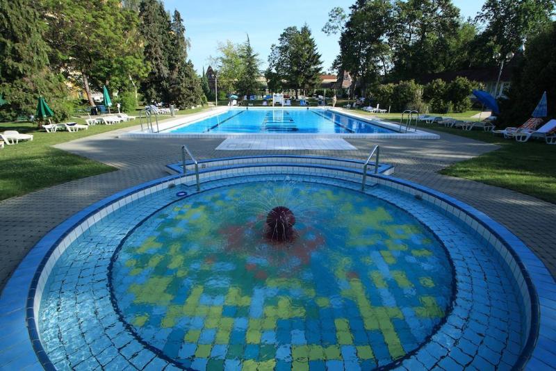 Hunguest Hotel Helios - Genel