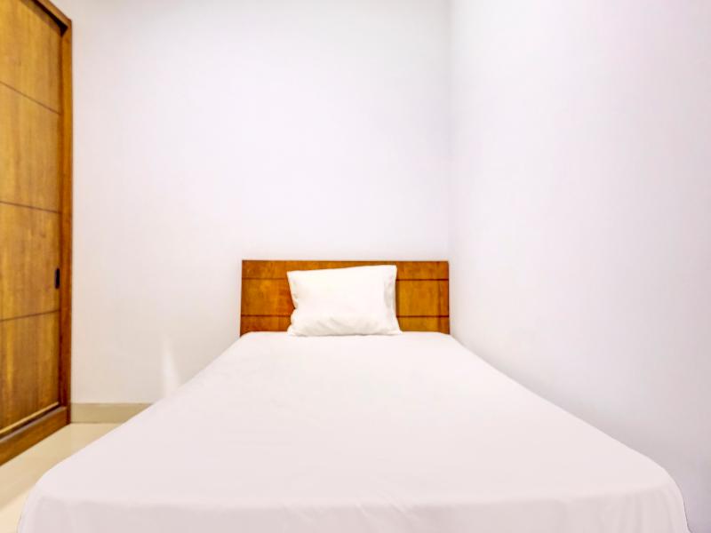 OYO Life 90085 Meruya Place - Oda