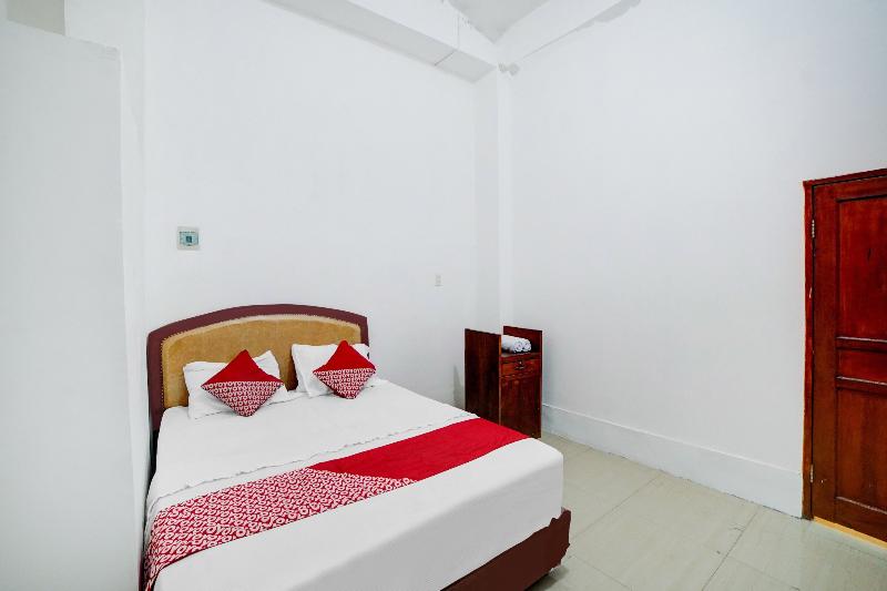 OYO 90387 Sepakat Guest House - Oda