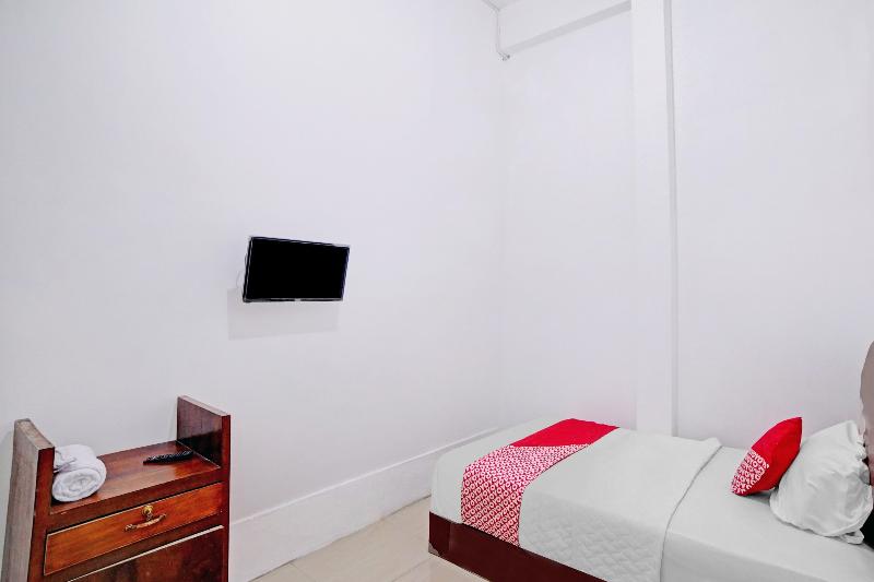 OYO 90387 Sepakat Guest House - Oda
