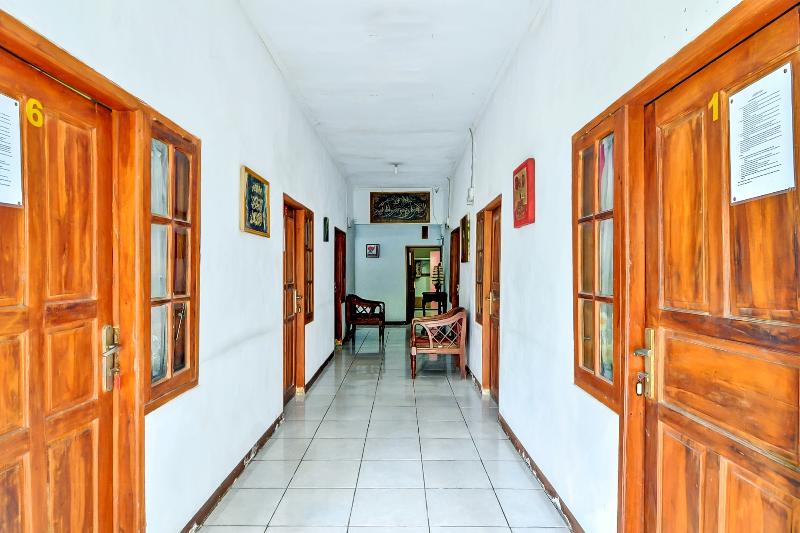 OYO 90222 Lafa Park Syariah - Lobi