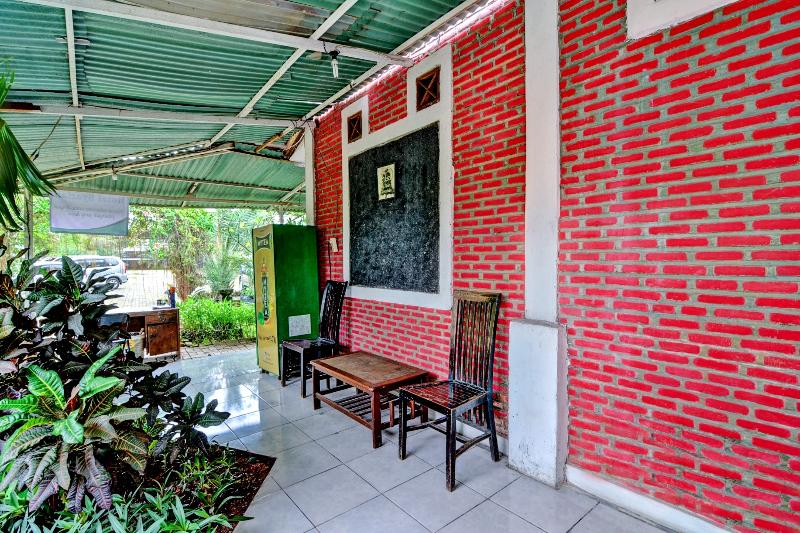 OYO 90222 Lafa Park Syariah - Lobi