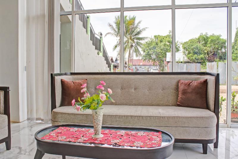 OYO 90112 Hotel Permata Inn - Lobi