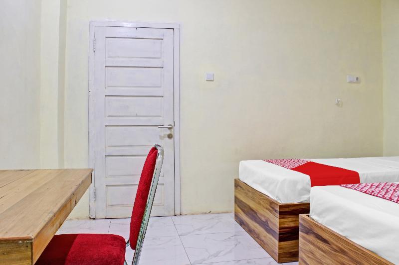 OYO 90112 Hotel Permata Inn - Oda
