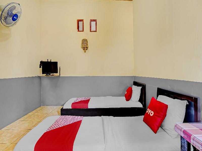OYO 90405 Penginapan Sasti Kuningan - Oda