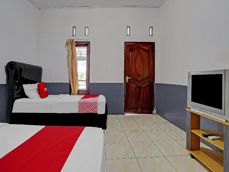 OYO 90405 Penginapan Sasti Kuningan - Oda