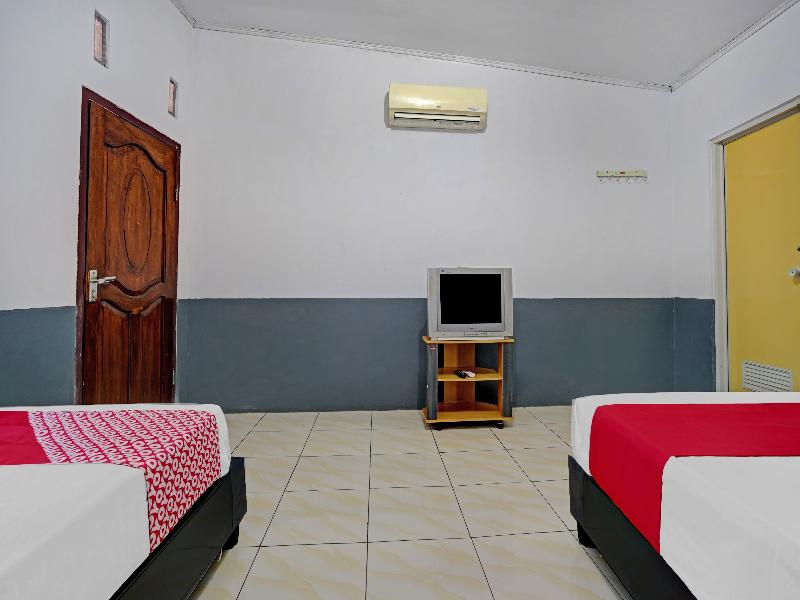 OYO 90405 Penginapan Sasti Kuningan - Oda