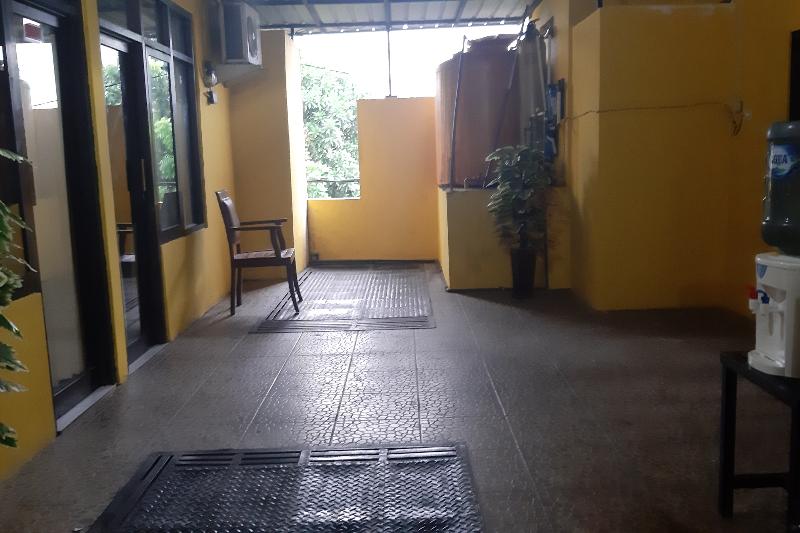 OYO 90299 Corner Guest House - Lobi