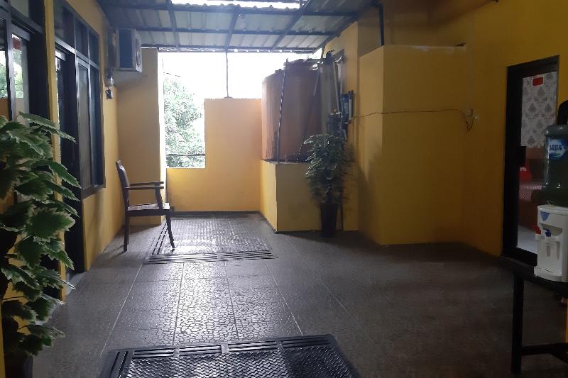 OYO 90299 Corner Guest House - Lobi