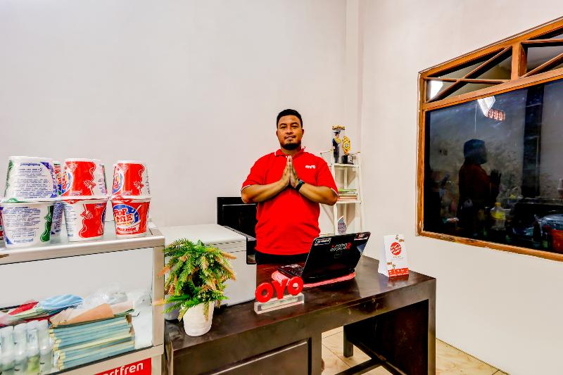 OYO 90051 Guest House Parangtritis - Lobi