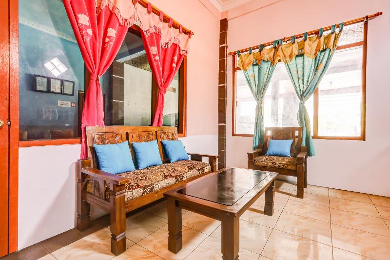 OYO 90051 Guest House Parangtritis - Lobi