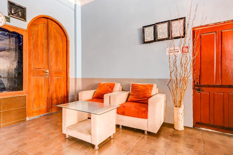 OYO 90051 Guest House Parangtritis - Lobi