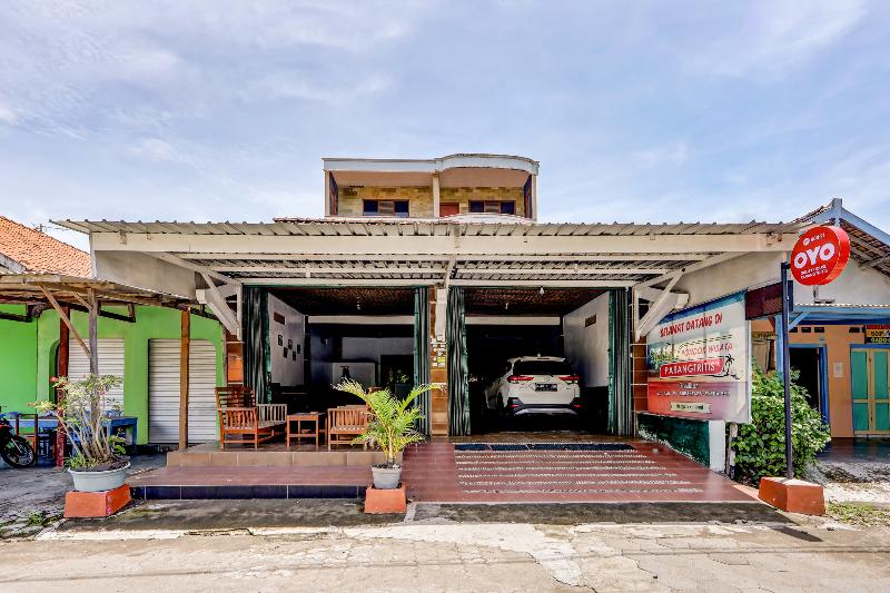 OYO 90051 Guest House Parangtritis - Genel