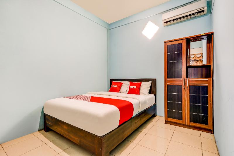 OYO 90051 Guest House Parangtritis - Oda