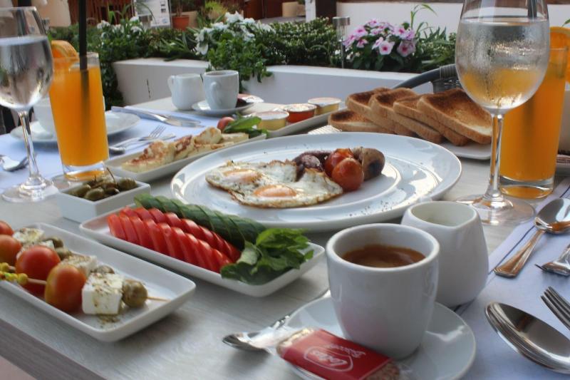 La Veranda De Larnaca Hotel - Restoran