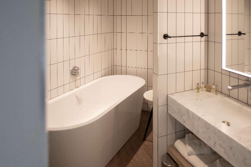 IXORA Hotel and Spa - Oda