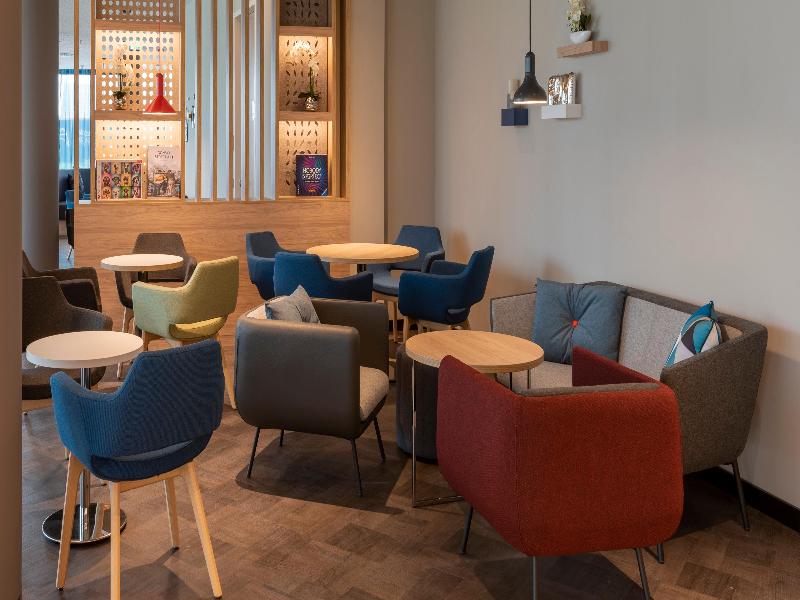 Holiday Inn Express Dusseldorf - Hauptbahnhof - Lobi