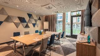 Holiday Inn Express Dusseldorf - Hauptbahnhof fotoÄŸrafÄ±