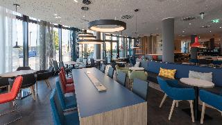 Holiday Inn Express Dusseldorf - Hauptbahnhof fotoÄŸrafÄ±